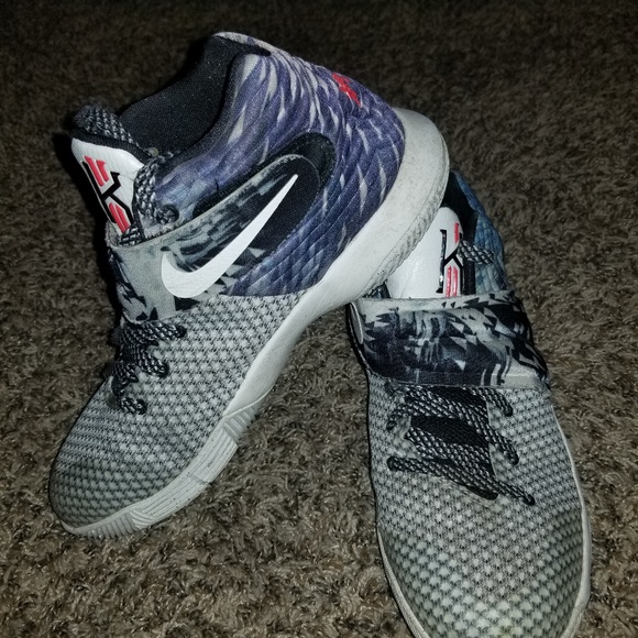 Shoes - Picture 4 of 4